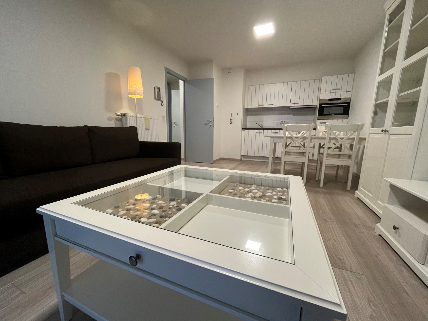 Hip appartement in 2de lijn van de zeedijk in het bruisende Mariakerke - foto 2