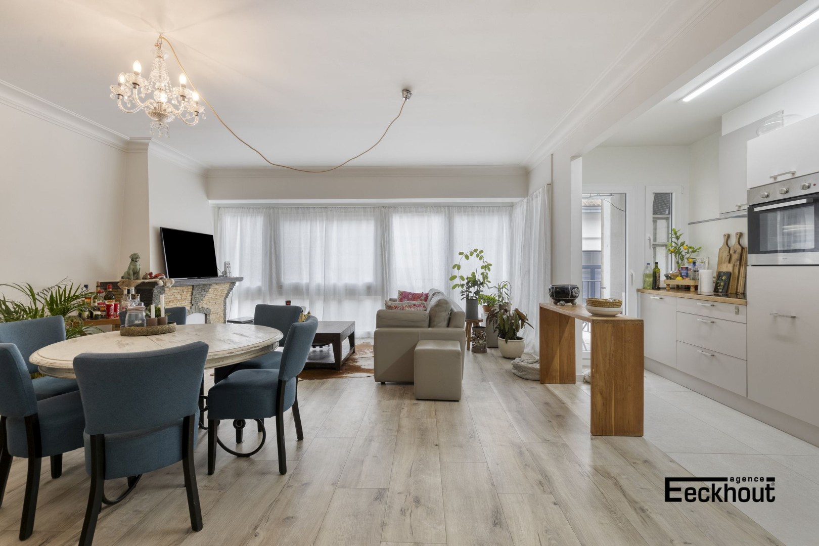 Mooi gerenoveerd appartement met terrasje in het centrum van Oostende! - foto 1