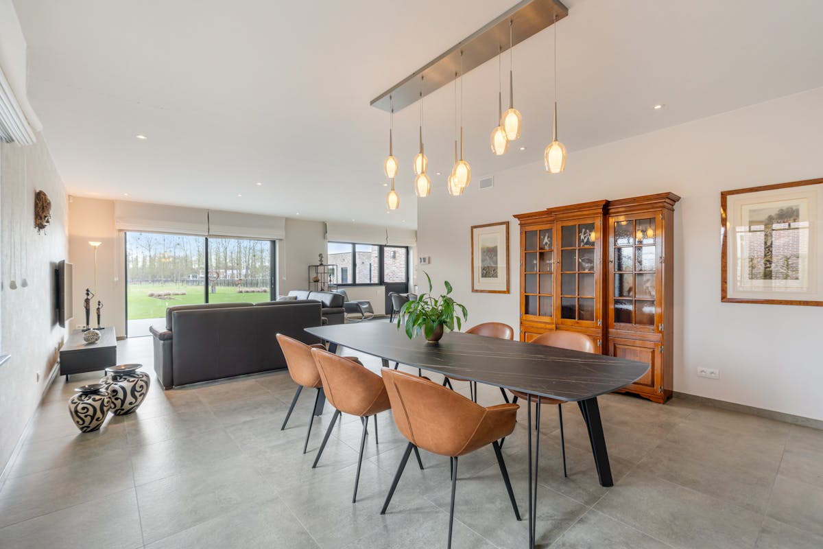 Ruime gezinswoning op een perceel van 17A36CA te Alken - foto 3