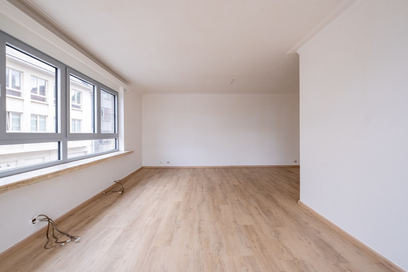 Ruim 3-slaapkamer appartement (95 m²) op de 1ste verdieping met lift aan centrum Beveren! - foto 4
