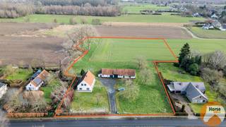 EERSTE BEZOEKDAG ZONDAG 1 MAART 2026 VAN 14U TOT 16U (ENKEL OP AFSPRAAK!!)SINT-MARTENS-LATEM- Uniek gelegen hoeve met aanpalende grondOp een...