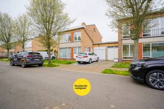 BEZOEKMOMENT 18/04/2026 VAN 14U00 - 16U00 (Inschrijven via www.residentievastgoed.be of 059 250 590)Halfopen bebouwing met 3 slaapkamers en...