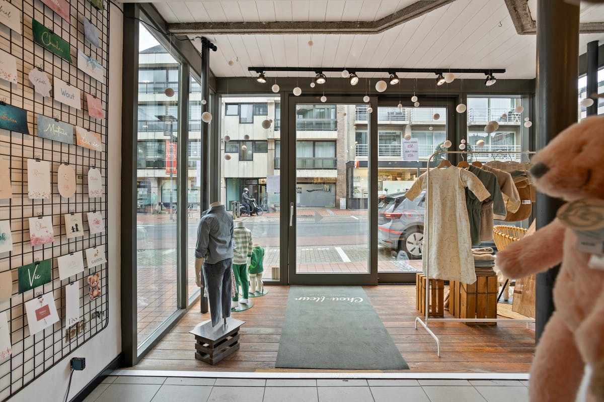 FOR RENT: Commercial space (140m²) with top visibility in Middelkerke! - photo 5