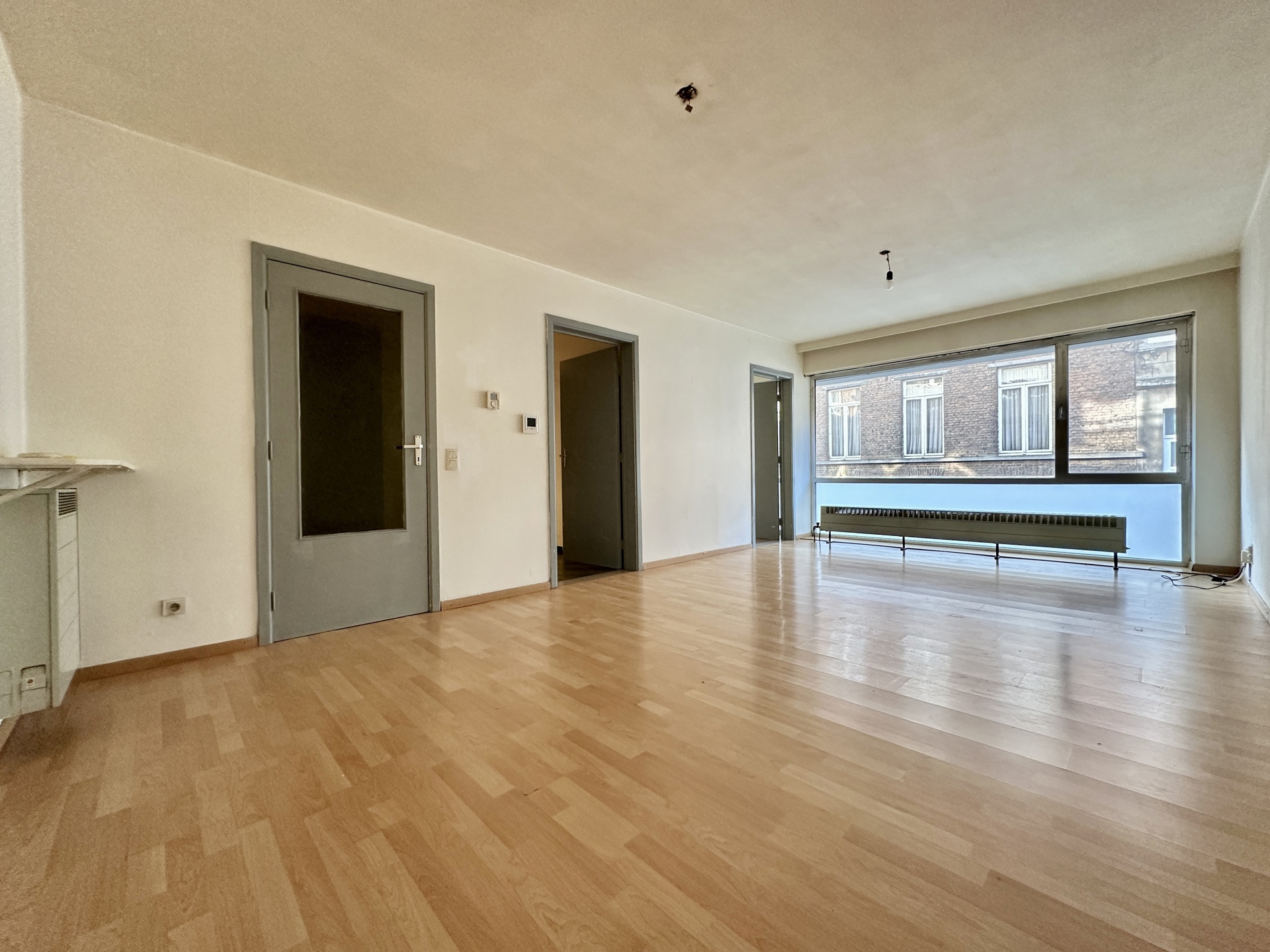 Gelijkvloers éénslaapkamerappartement met garage - foto 2