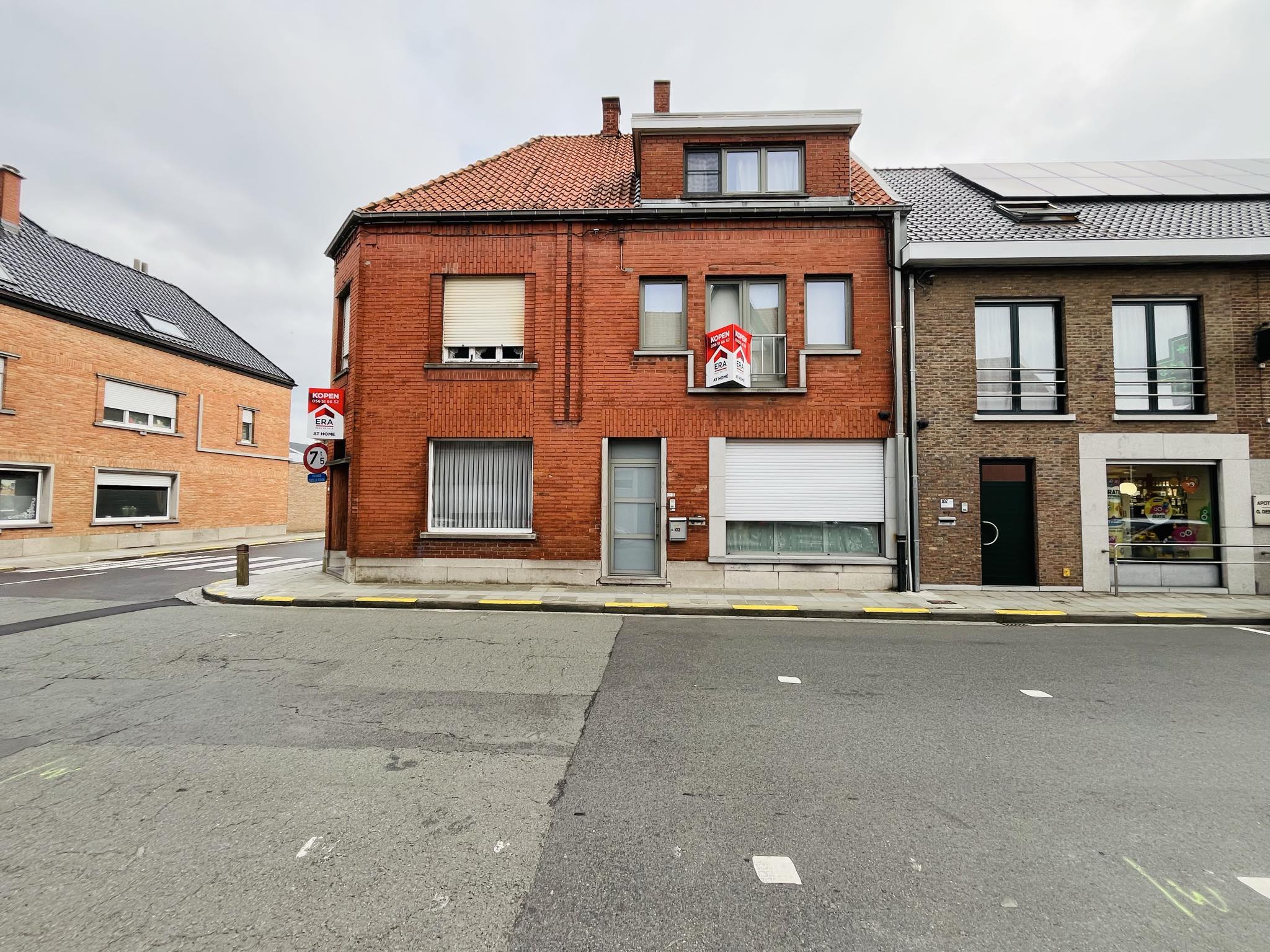 Commercial à vendre à Wevelgem avec 2 chambres - photo 1