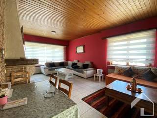 Centrally located apartment on the 1st floor (no elevator). The apartment consists of an entrance hall with separate guest toilet, a spacious living...