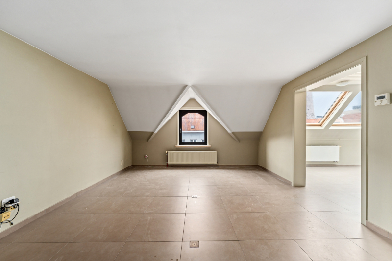 Verhuurd dakappartement nabij Grote Markt - foto 1