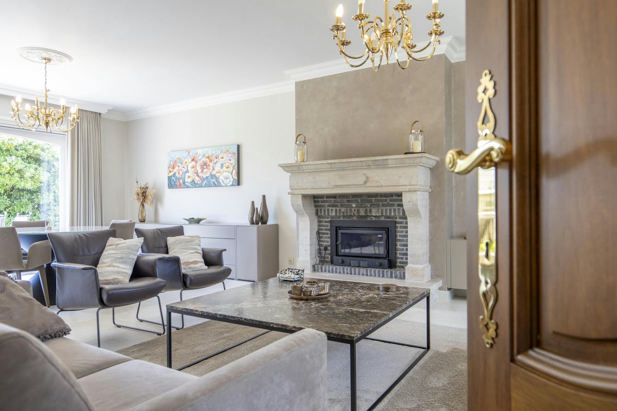 Statige open villa in woongebied met bijgebouw op ca. 2900m² - foto 2