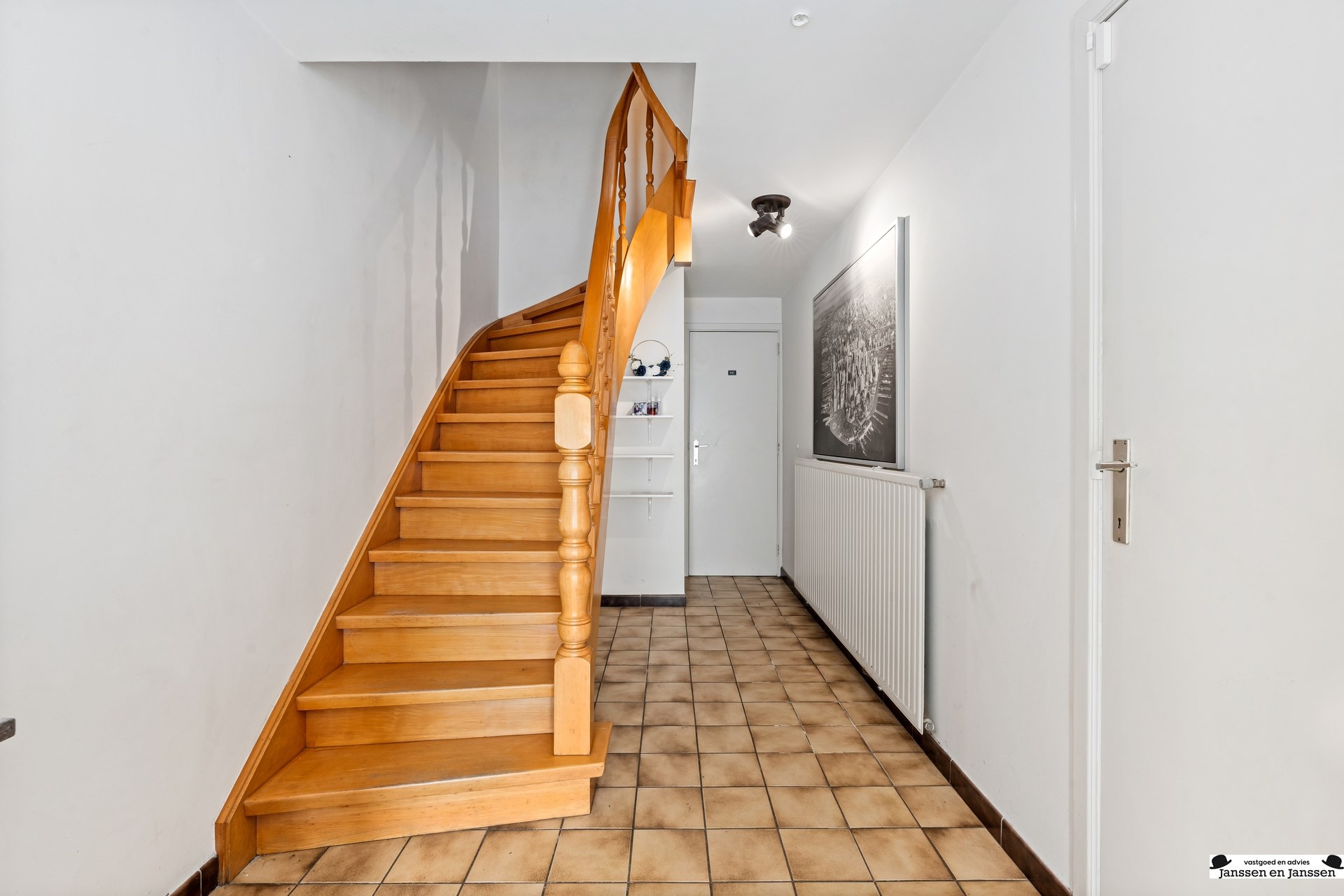 Prachtige bel-etage in een rustige buurt te Hoevenen - foto 2