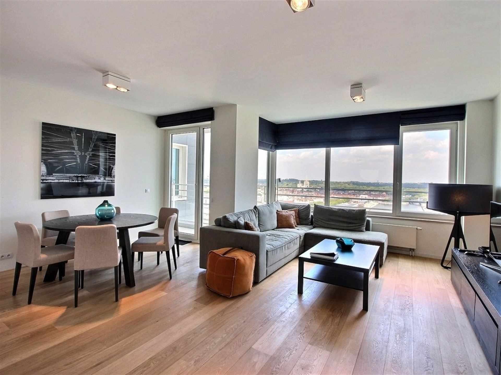 Bel appartement meublé et moderne de 2CH avec terrasse - Quai des Péniches - photo 2