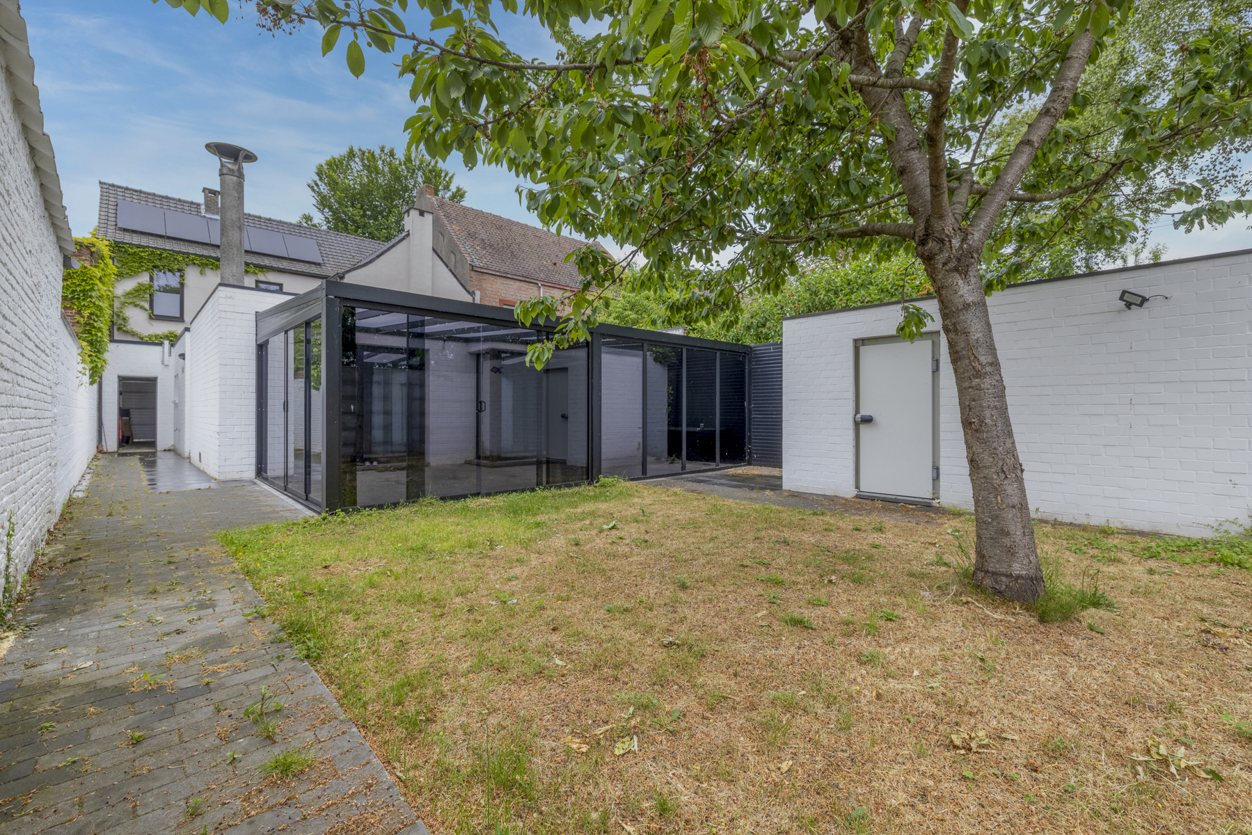 Woning met 3 slaapkamers, tuin en polyvalente ruimte te koop - foto 1