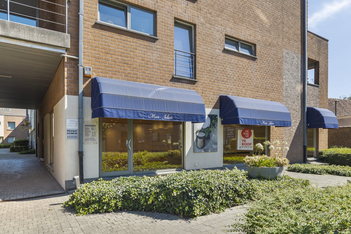 Spacious commercial property/office near the center of Grimbergen - photo 2