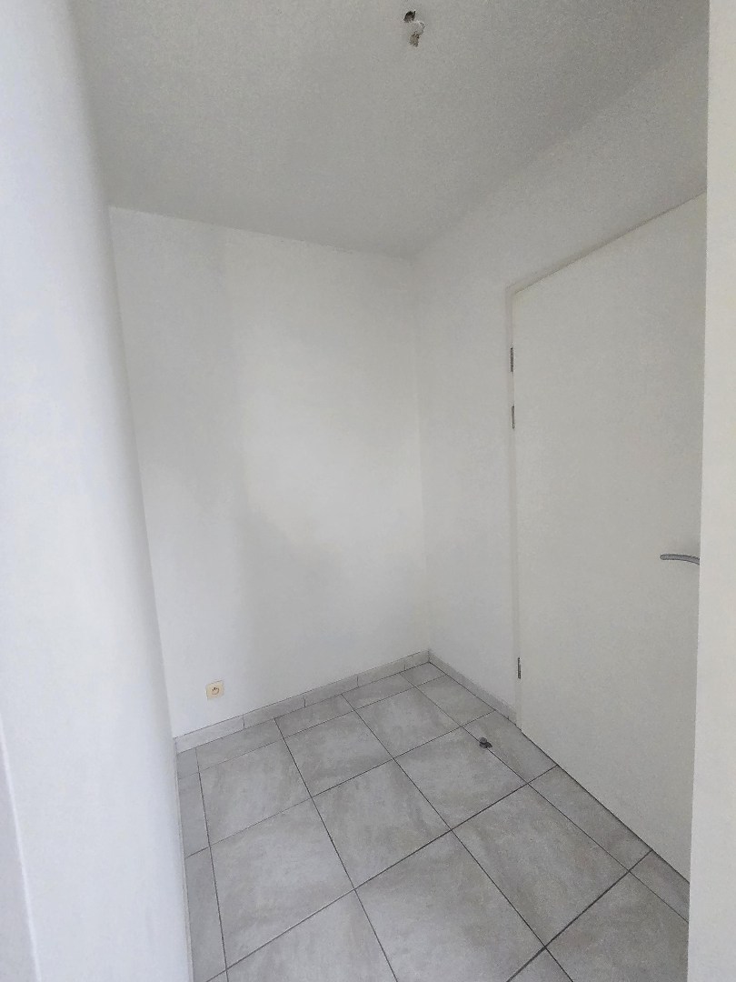 Apartment for rent in Sint-Niklaas with 1 bedroom - photo 3