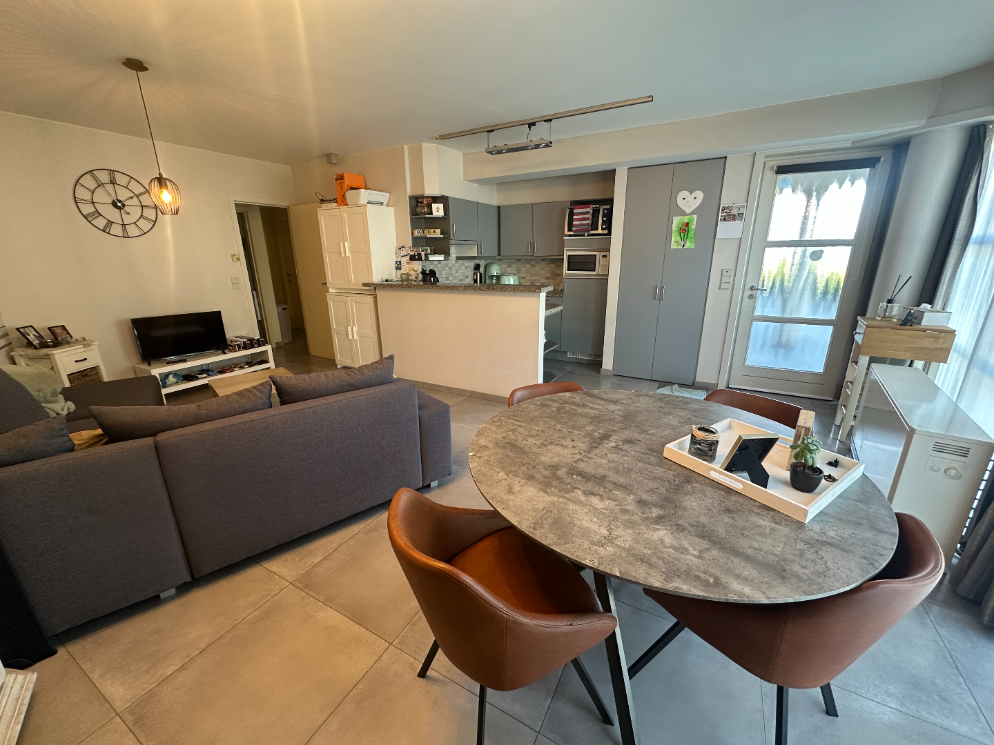 Instapklare handelsruimte met 2-slaapkamer appartement en garage, centrum Koekelare - foto 5