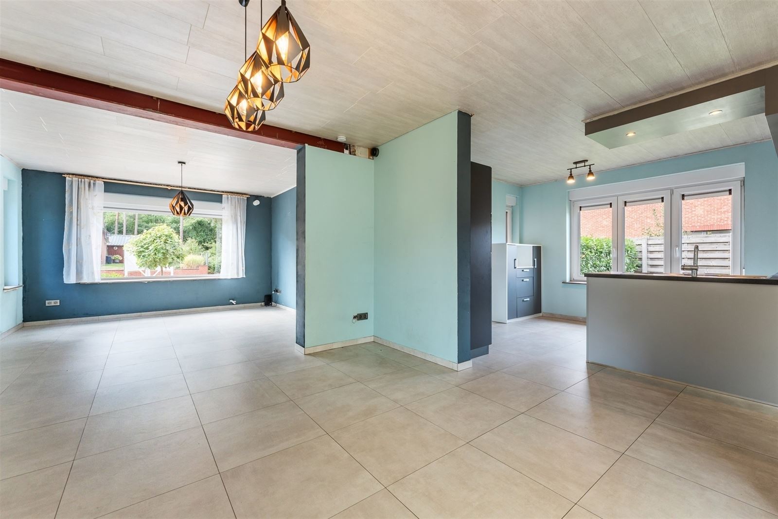Instapklare woning met 3 slaapkamers op 8A 09CA! - foto 2