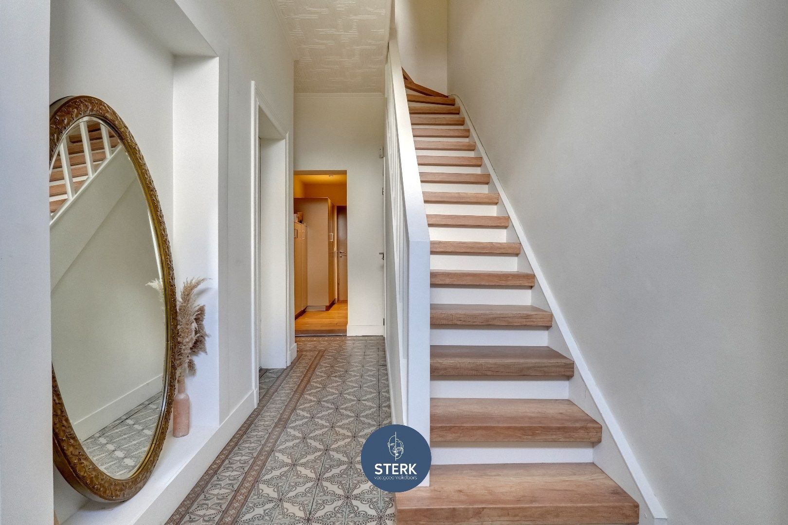 VEELZIJDIGE WONING MET HANDELSRUIMTE (448 m²) OP EEN ZICHTLOCATIE TE REKEM ! - foto 5
