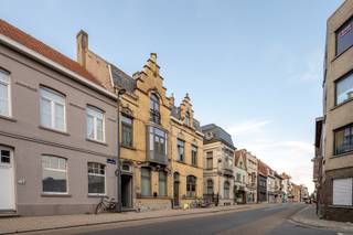 Opbrengsteigendom met 2 verhuurde entiteiten en uitbreidingsmogelijkheden.Interessante opbrengsteigendom bestaande uit twee reeds langdurig verhuurde...