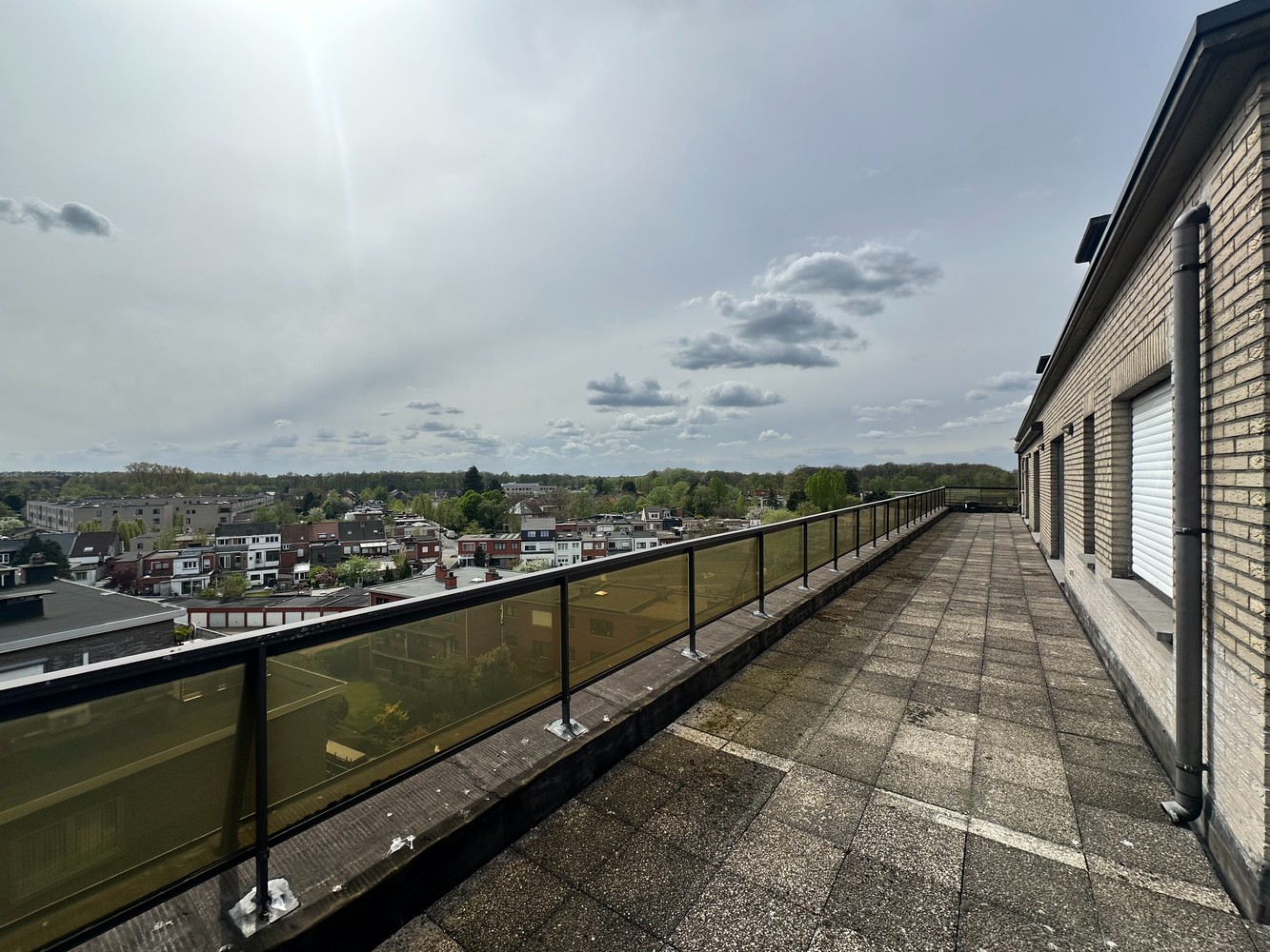 Mooi verzorgd appartement met zeer groot terras - foto 3