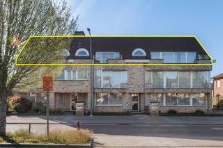 Wonen aan het water én midden in het centrum? Dit dakappartement maakt het mogelijk. Gelegen aan het kanaal, biedt dit eigendom een...