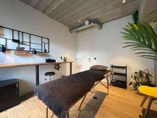 Te huur, multifunctionele praktijkruimte met behandeltafel op toplocatie in Etikhove (Maarkedal)Word onderdeel van een goed draaiend...