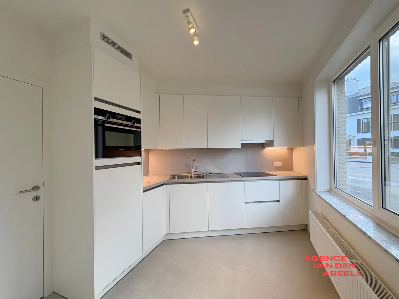 Apartment for rent in Assebroek with 3 bedrooms - photo 4