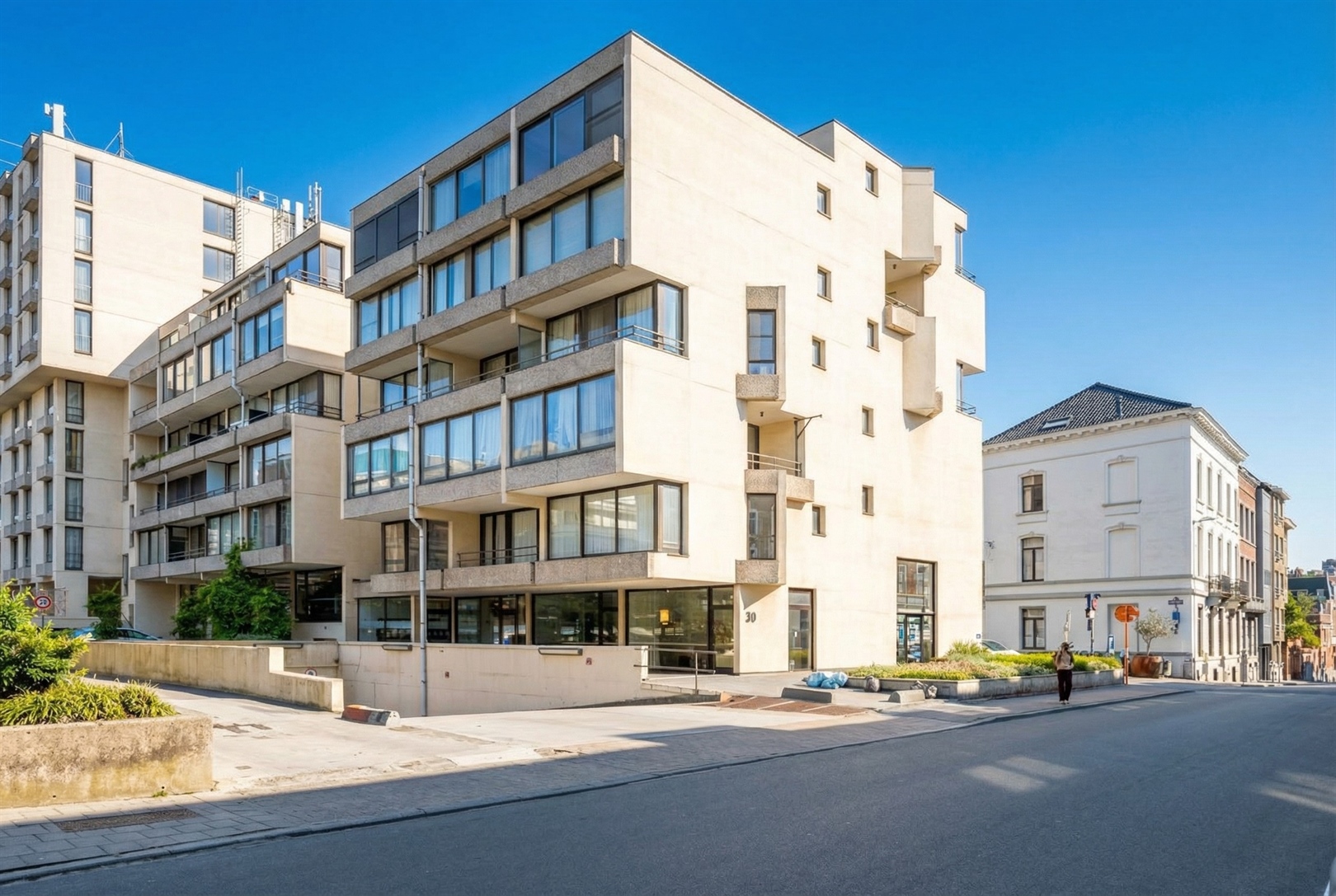 Lichtrijk appartement met 2 slaapkamers - foto 1