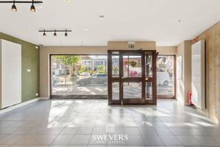 Interesse? Meer informatie op www.SWEVERS.be. - In het levendige centrum van Lummen, op de commerciële toplocatie Dorpsstraat 4, wacht...
