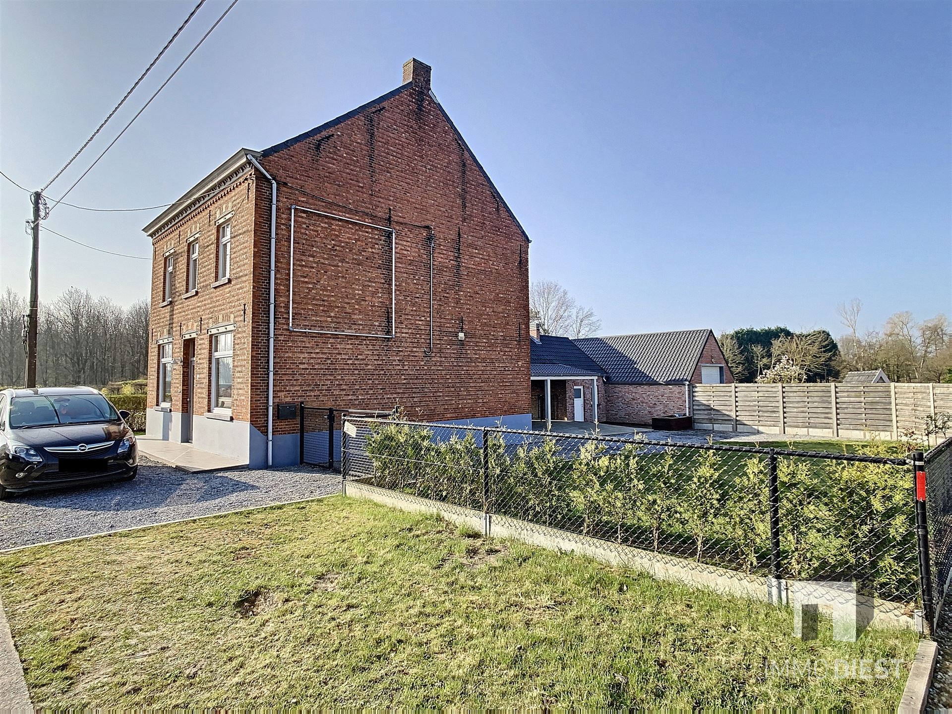Huis te huur in Vorst met 3 slaapkamers - foto 2