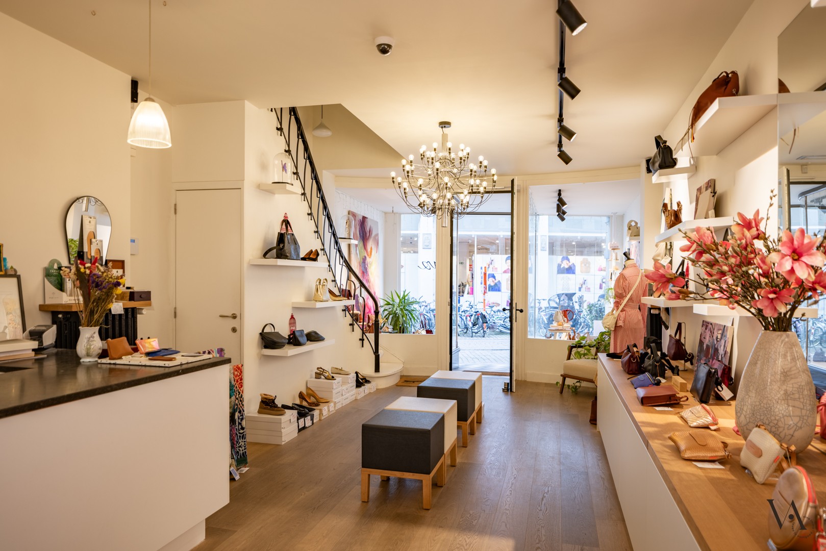 Uniek gerenoveerde stadswoning met handelsgelijkvloers in hartje Leuven - foto 3