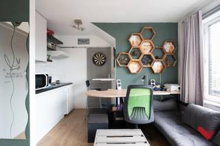 Gezellige studio in een rustige buurtDeze praktisch ingerichte studio met opklapbed is gelegen in hartje Leuven en beschikt over een lichtrijke...