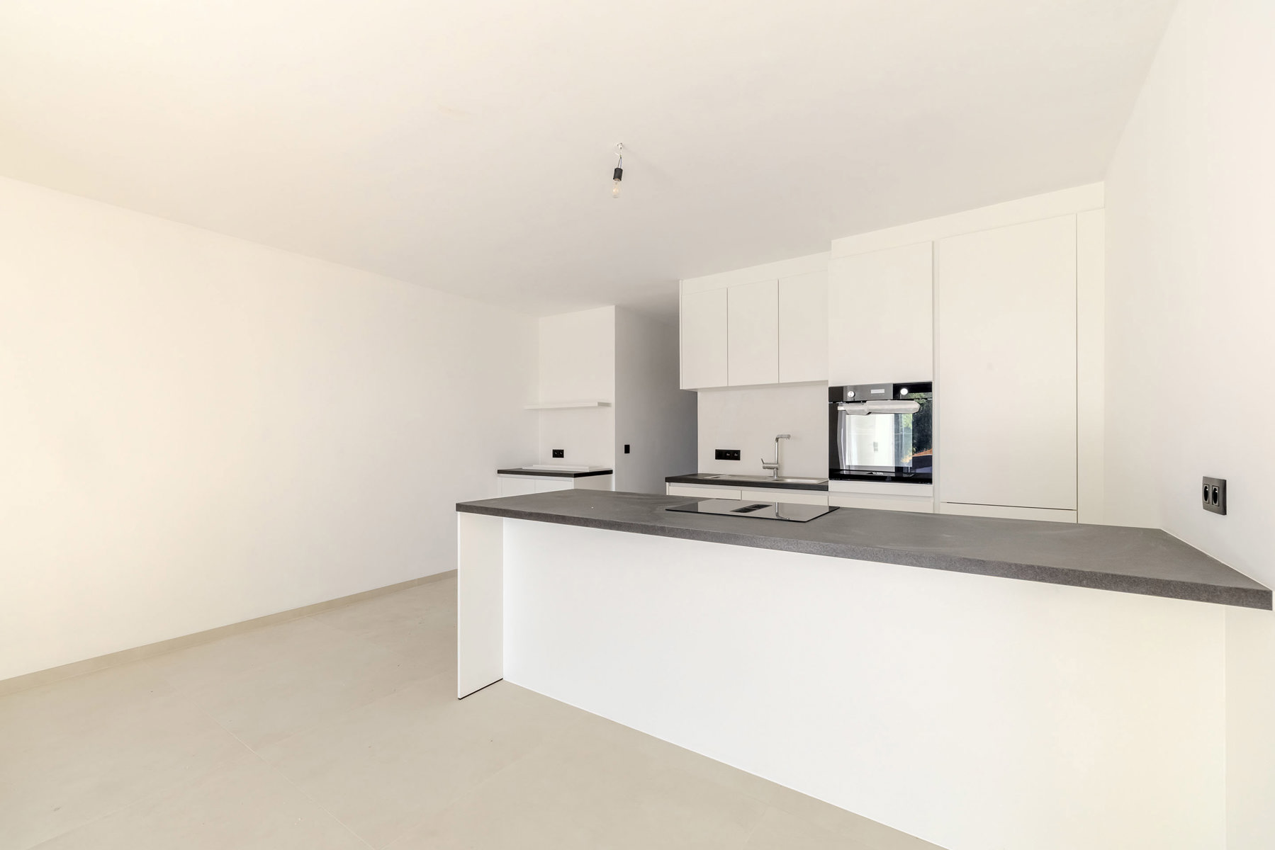 Gerenoveerde woning met 3 slpks, tuin en garage - foto 5