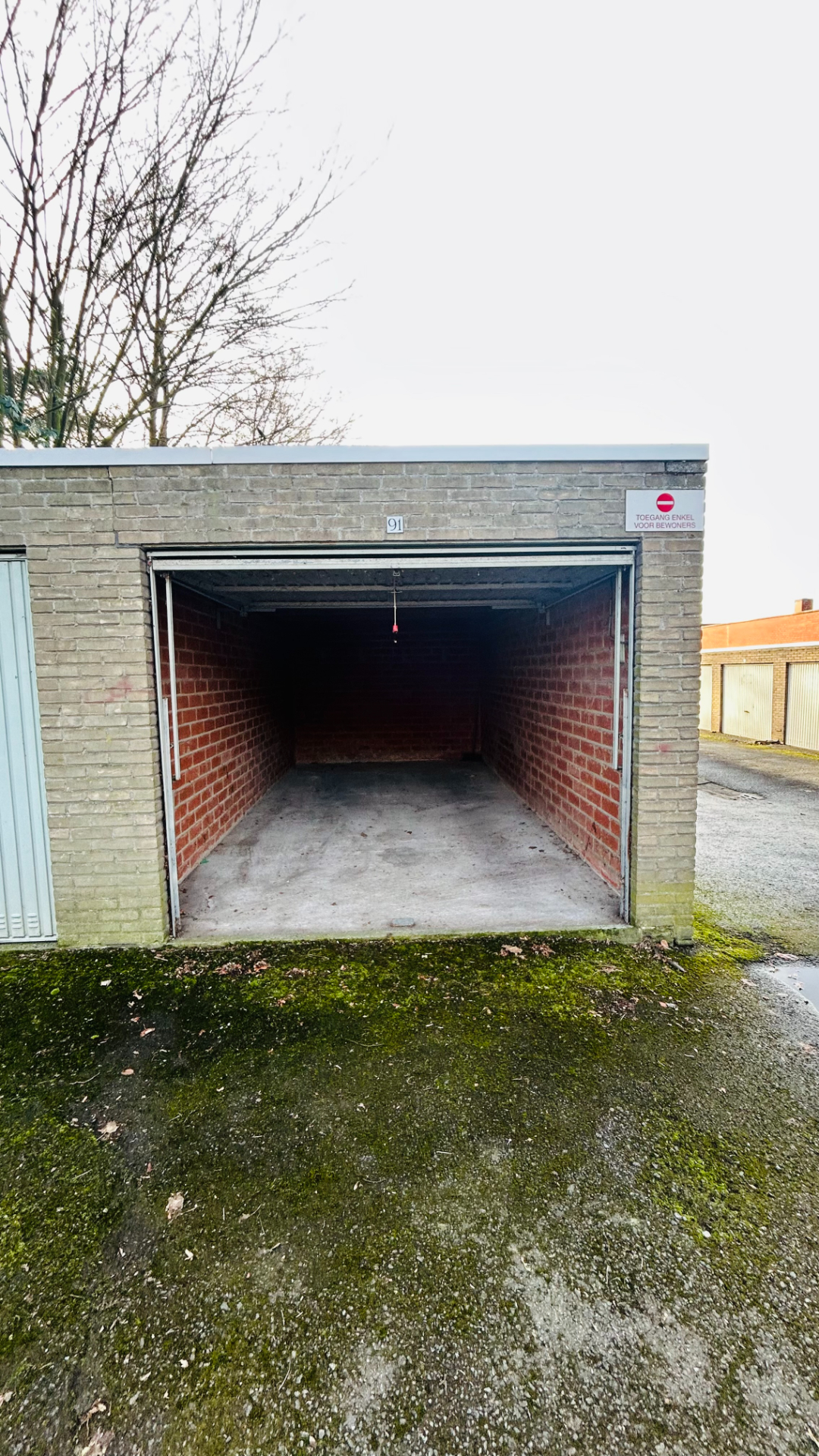 Gesloten garagebox te huur in centrum Deerlijk - foto 3