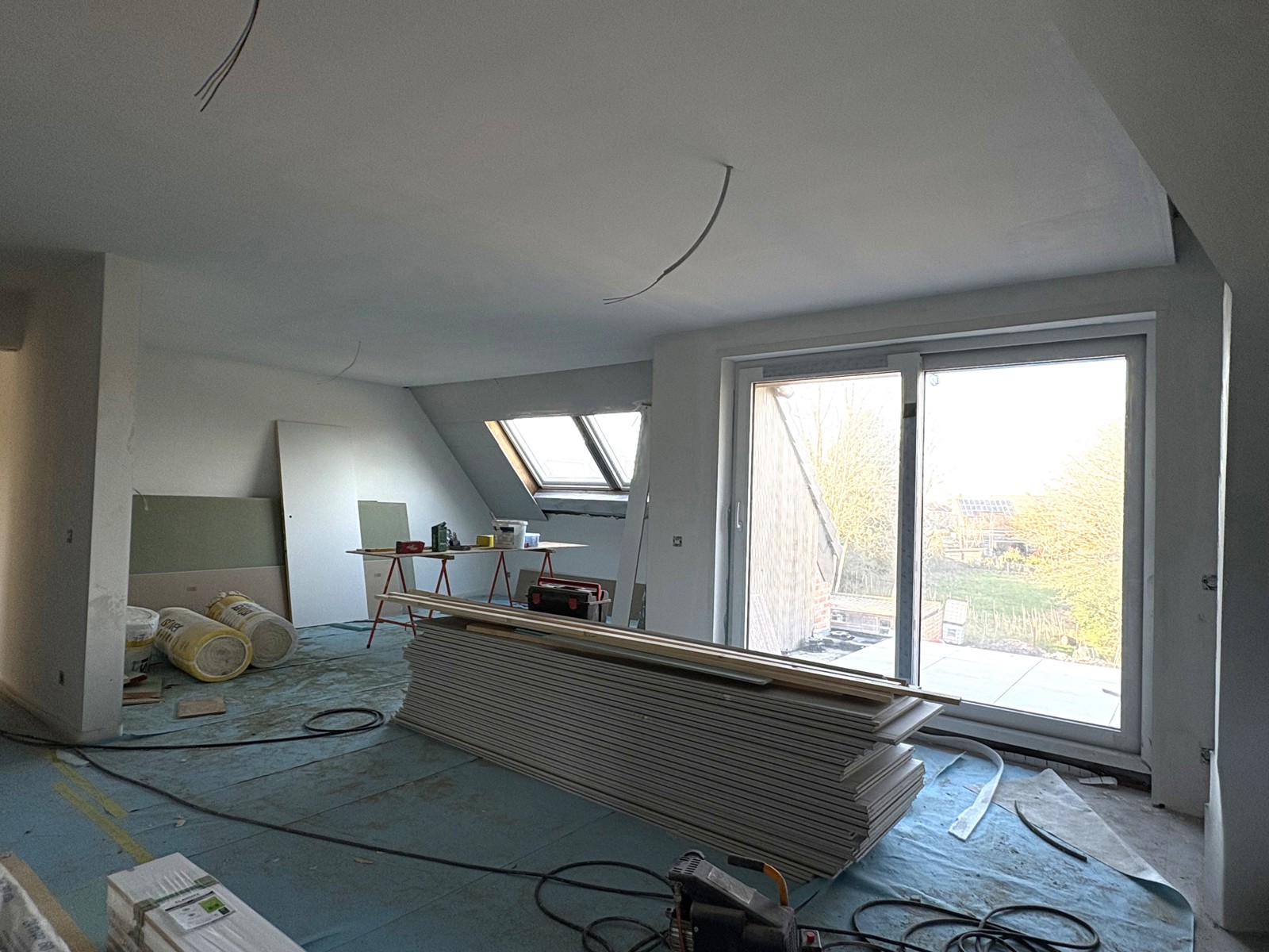 Lichtrijk appartement met terras 1e verdieping - foto 4