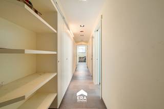 Gelijkvloers appartement op een totale oppervlakte van 922 m².Deze unieke eigendom is gelegen in het landelijke Schorisse, vlakbij het Muziekbos en...