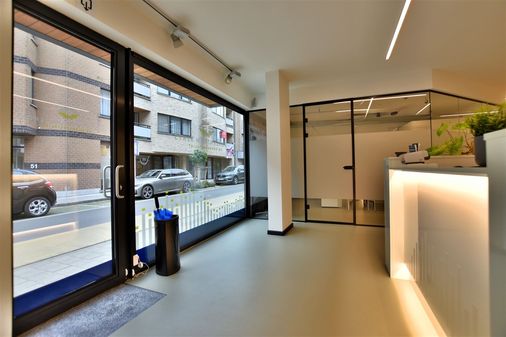 Trendy winkelpand / kantoorruimte (ca. 133m²)  in het centrum van Zele - foto 2