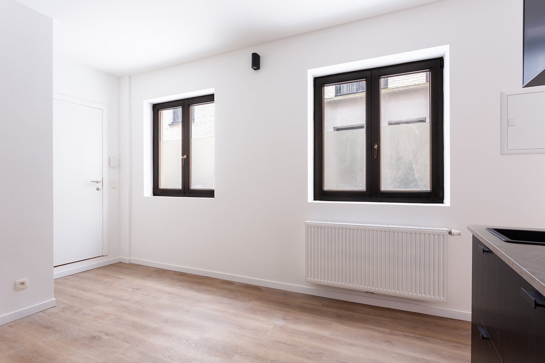 Gerenoveerde opbrengsteigendom met 4 vergunde studio's - foto 4