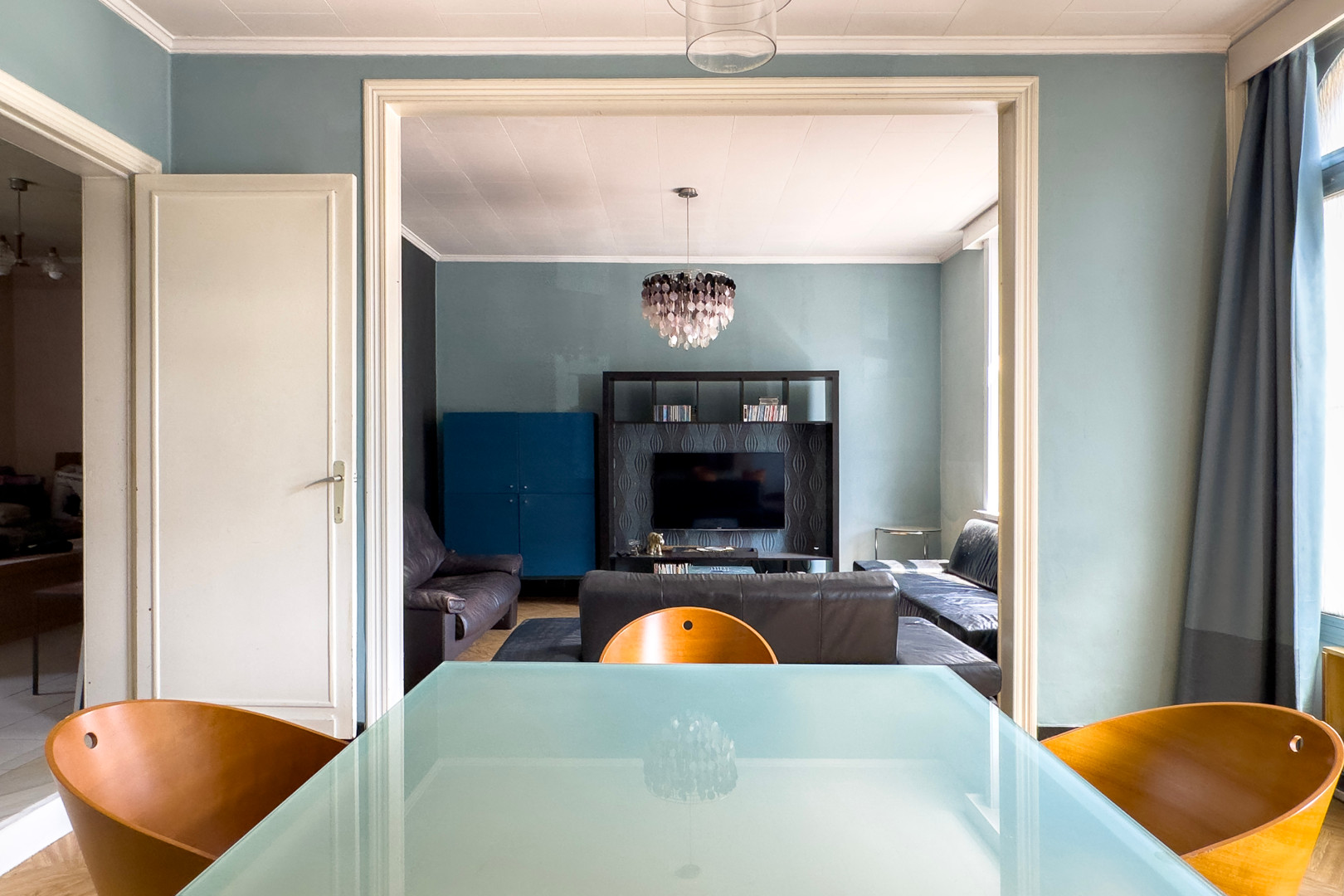 Ruime woning op uitstekende ligging te koop in Oosterzele. - foto 4