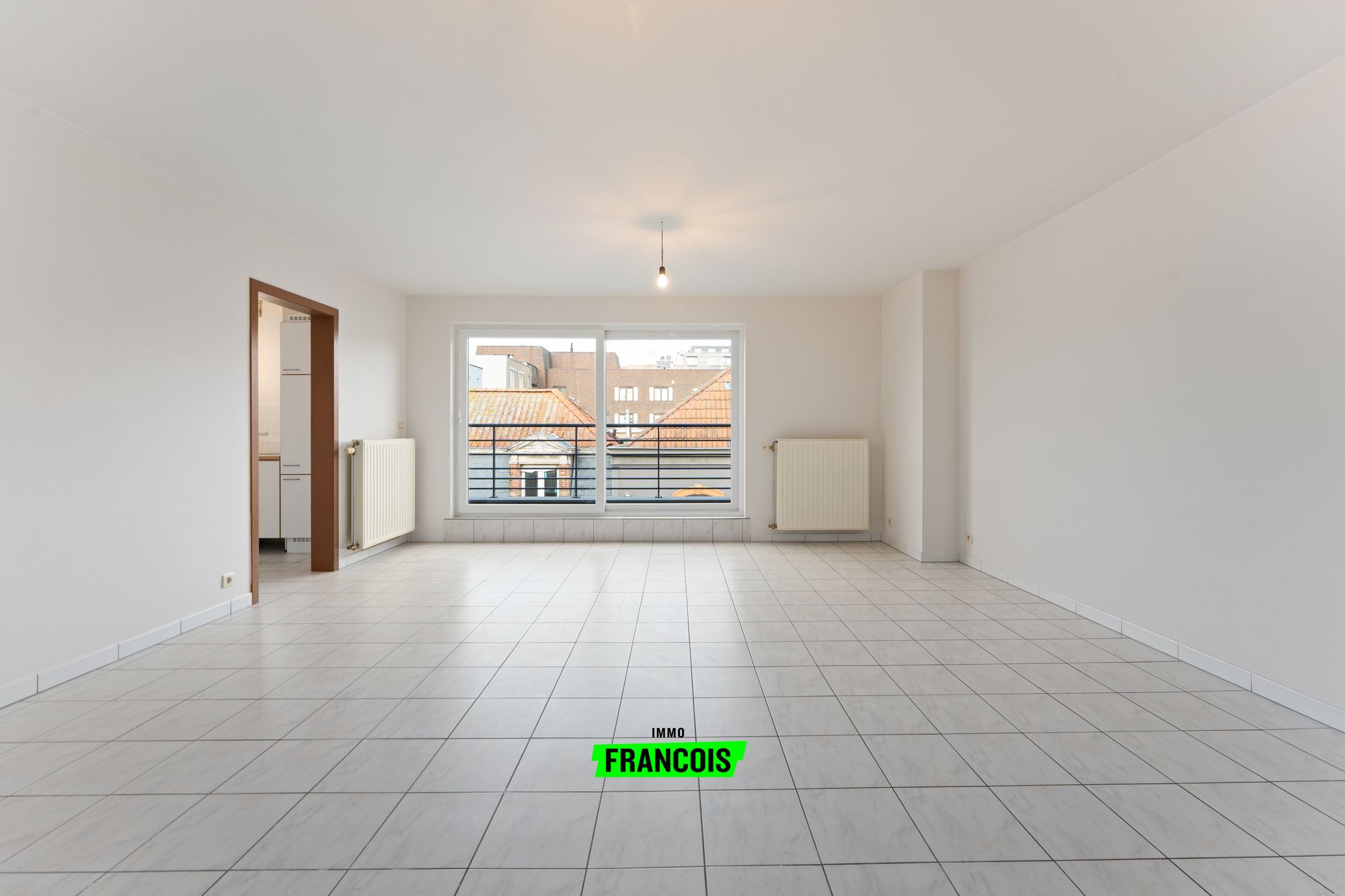 Ruim appartement met zonneterras gelegen in het centrum, op wandelafstand van zee te Blankenberge - foto 4