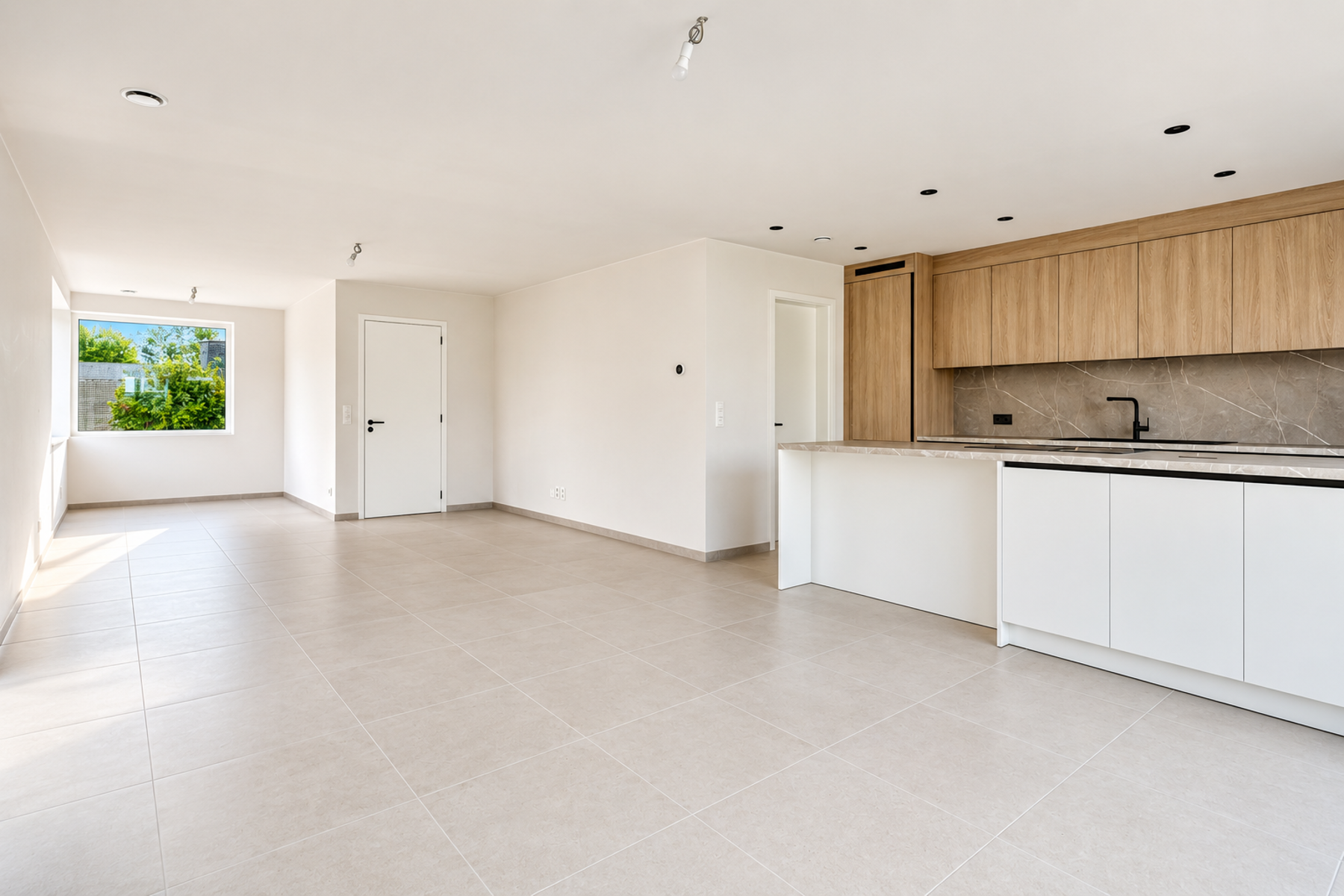 Energiezuinige ruime nieuwbouww met 4 slaapkamers en tuin - foto 4
