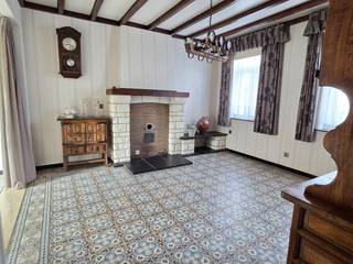 Deze karaktervolle open bebouwing, een authentieke boerderijwoning uit de 19de eeuw, is gelegen in het hart van de Denderstreek op een perceel van...