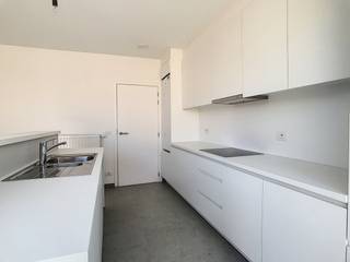 Indeling van de woning: GELIJKVLOERS: - inkom met gastentoilet- open keuken- ruime berging 1e VERDIEPING:- lichtrijke leefruimte- ruime...