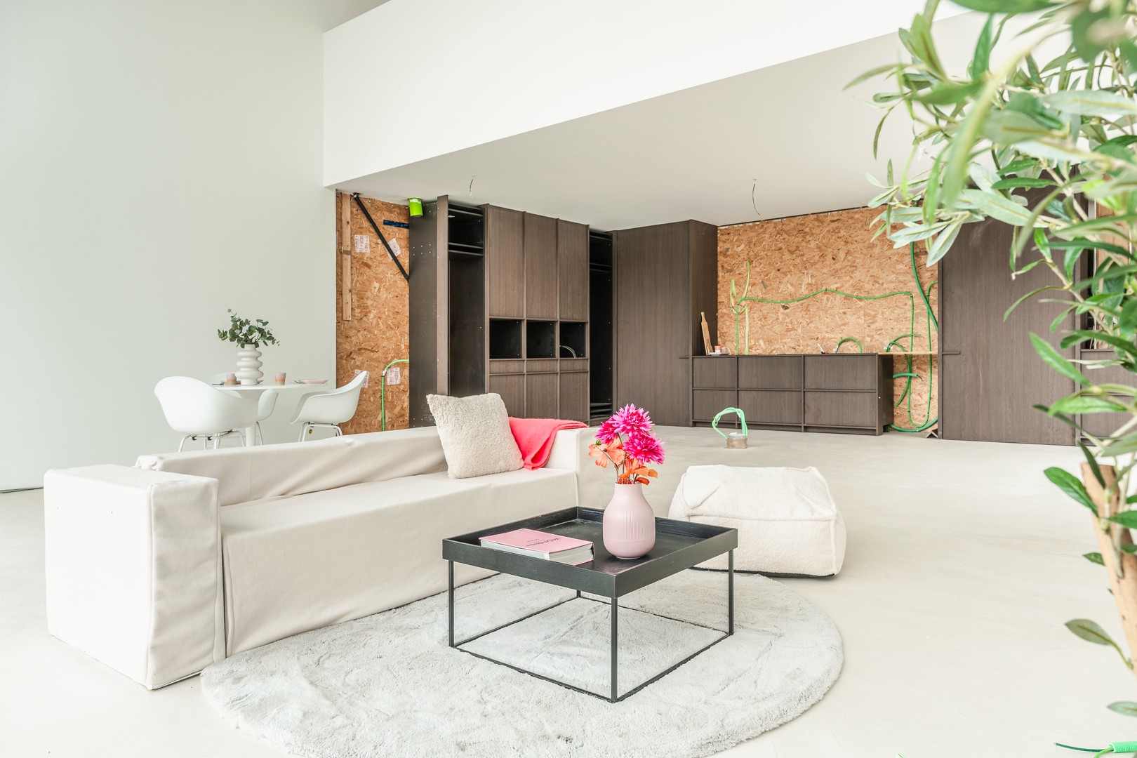 Moderne open bebouwing in oprichting met magazijn te Branst (Bornem) - photo 3