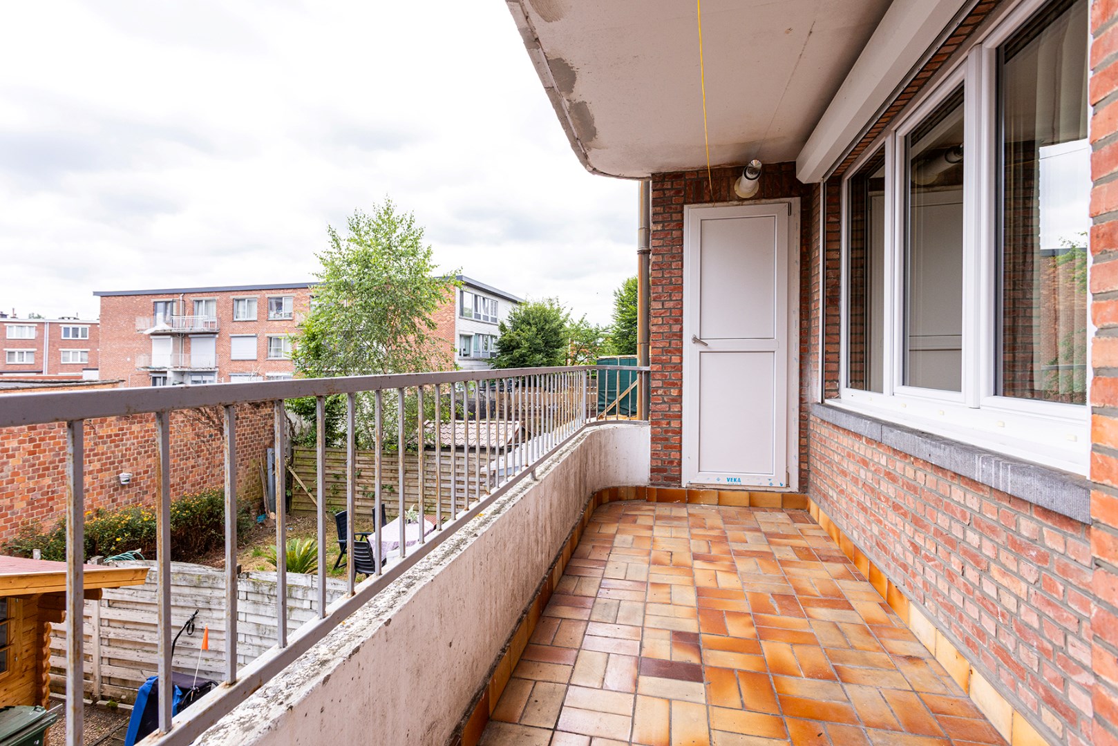 Instapklaar 3-slaapkamer appartement met terras! - foto 3