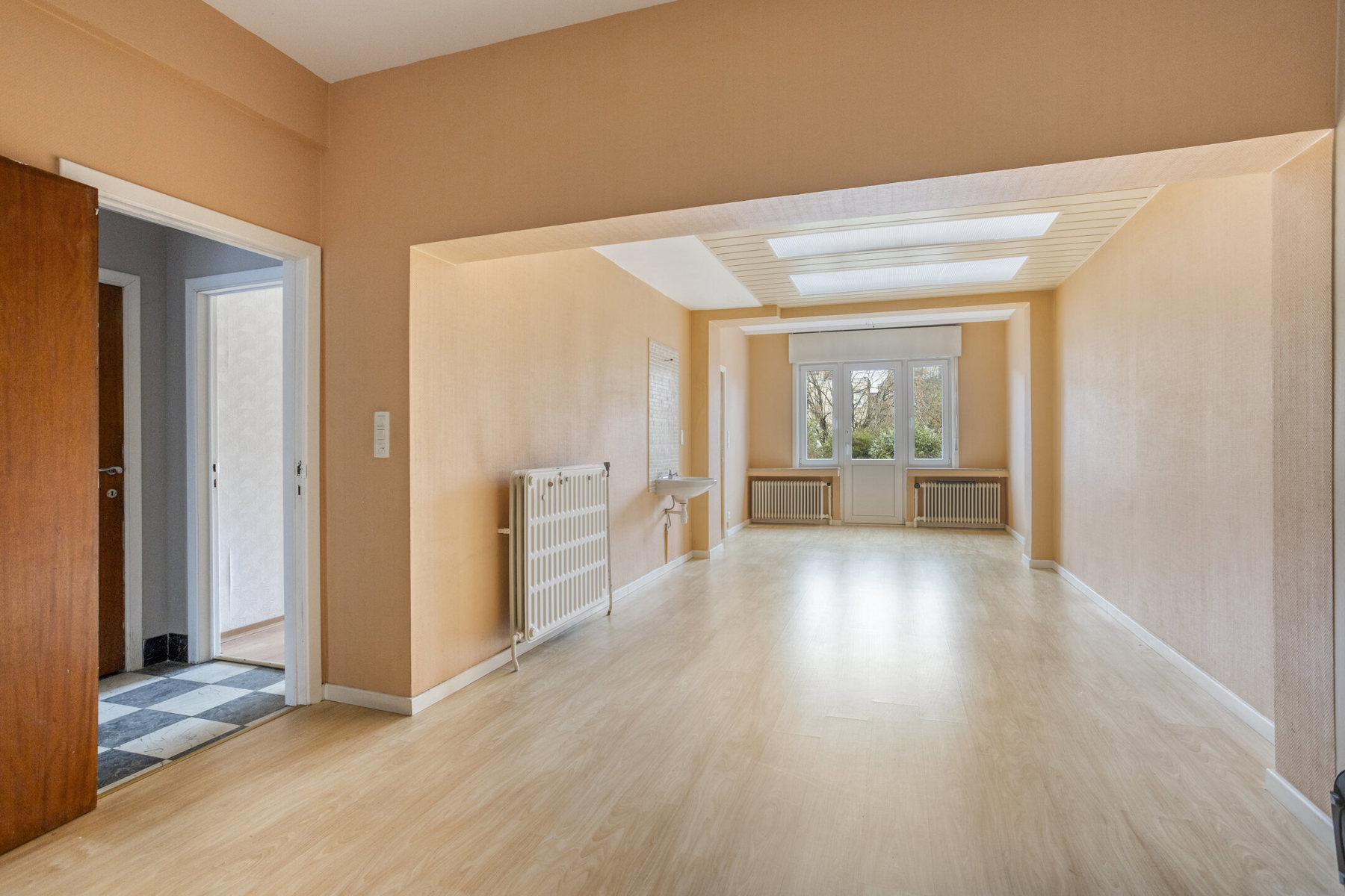 Woning met 7 slaapkamers, 2 badkamers, tuin & garage - foto 4