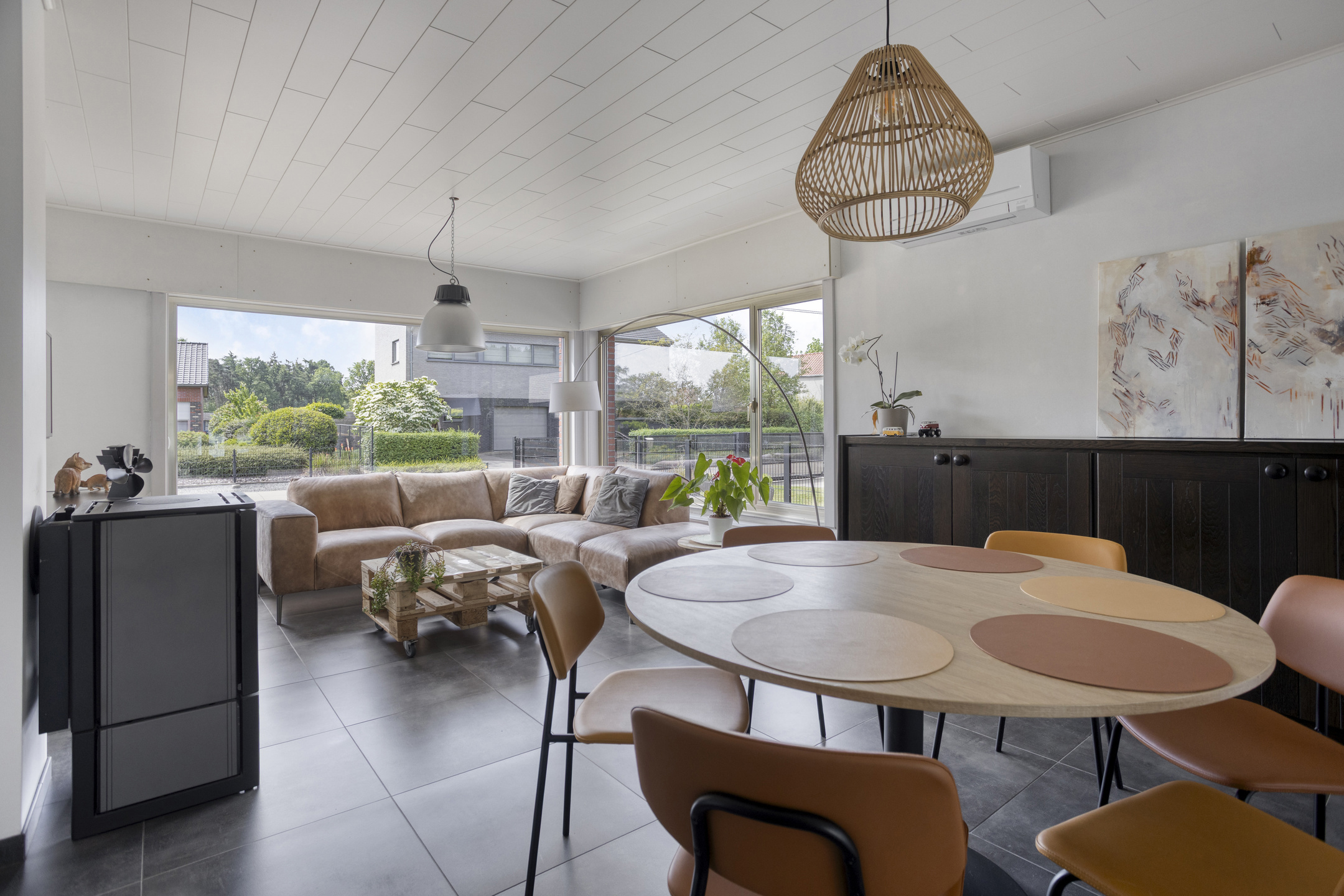 Lichtrijke vrijstaande woning op ruim perceel - foto 5