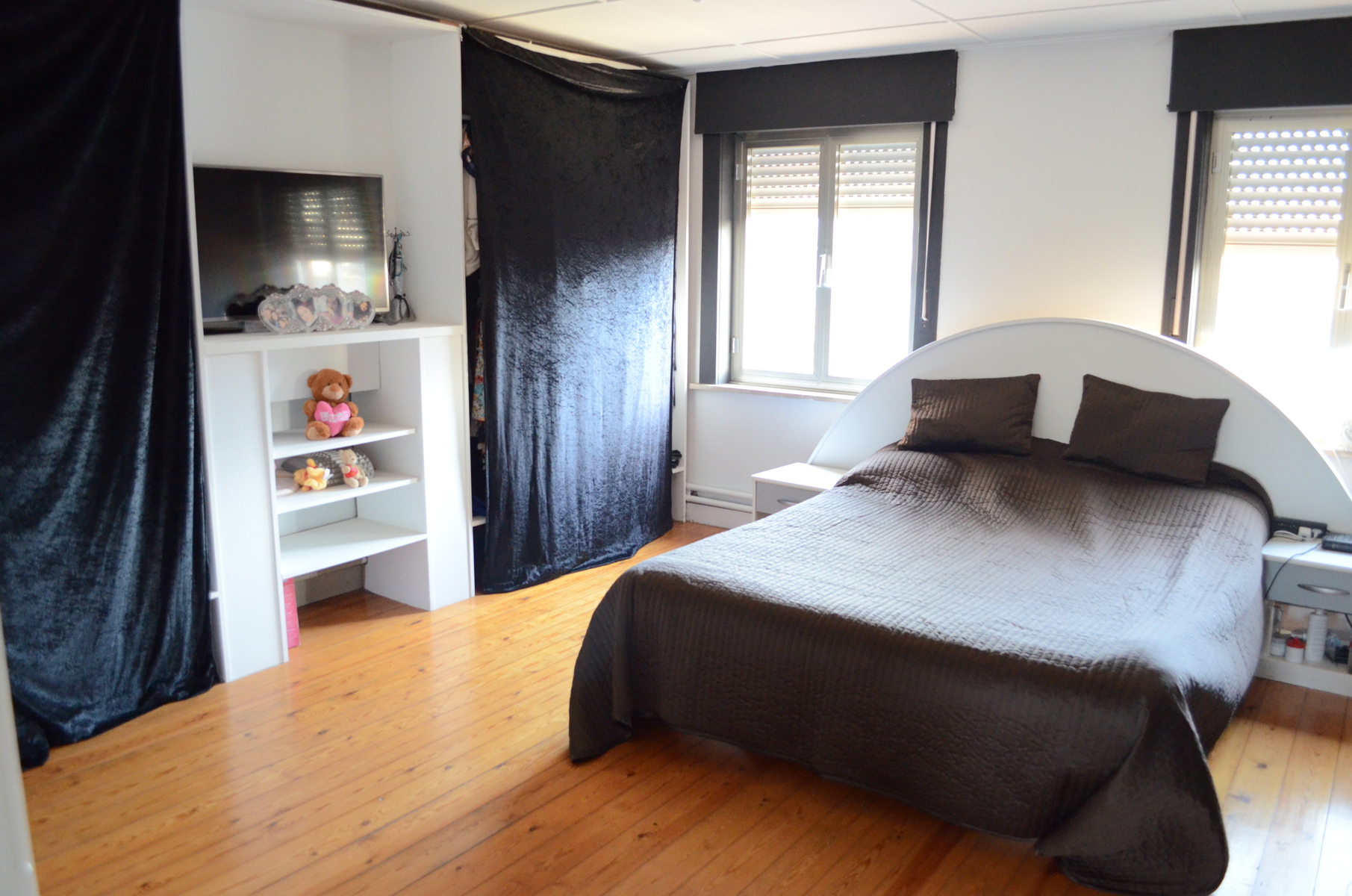 Rustig gelegen ruime driegevelwoning met tuin en parking - foto 5