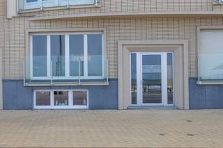 Bent u op zoek naar een zorgeloos appartement aan zee, waar grote kosten reeds achter de rug zijn? Dan is dit gelijkvloers appartement op de...