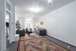 De Franqueslei 184 - Deurne Instapklare woning (142 m²) met 3 slaapkamers, 2 badkamers en stadstuin (24 m²) in Deurne. Op een rustige, maar centrale...