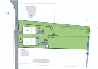 In de rustige Staggestraat te Vinkt bevindt zich deze uitzonderlijke woning op een royaal perceel van maar liefst 1.786 m², met een perfecte zuidgerichte oriëntatie. Het open zicht over de omliggende velden garandeert rust, privacy en een unieke woonbeleving. De woning werd ontworpen in een elegante manoirstijl en combineert een warme, rustieke uitstraling met hedendaags wooncomfort zoals grote raampartijen, hoge plafonds en indrukwekkende volumes.<br />Binnenin vindt u een ruime inkomhal met vestiaire en gastentoilet, een lichtrijke woonkamer met open keuken, een aparte wasplaats en een inpandige garage. Op de eerste verdieping bevinden zich drie volwaardige slaapkamers, twee badkamers en een dressing. De vaste trap naar de zolder vervolledigt het doordachte en functionele ontwerp.<br />Vinkt staat bekend om zijn landelijke charme, groene omgeving en vlotte bereikbaarheid. Hier woont u in alle rust, met het comfort van nabijgelegen voorzieningen en een sterke verbinding met Deinze en Gent. Meer info? Contacteer Ewout op 0497 588 888 of  contact@huysmanbouw.be