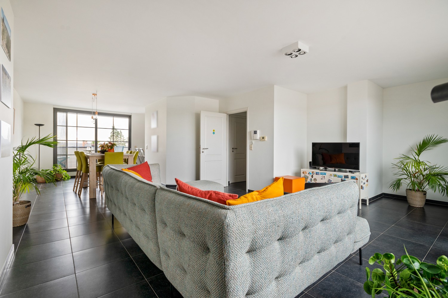 Ruim duplexappartement met 2 slaapkamers op toplocatie te Lint - foto 3